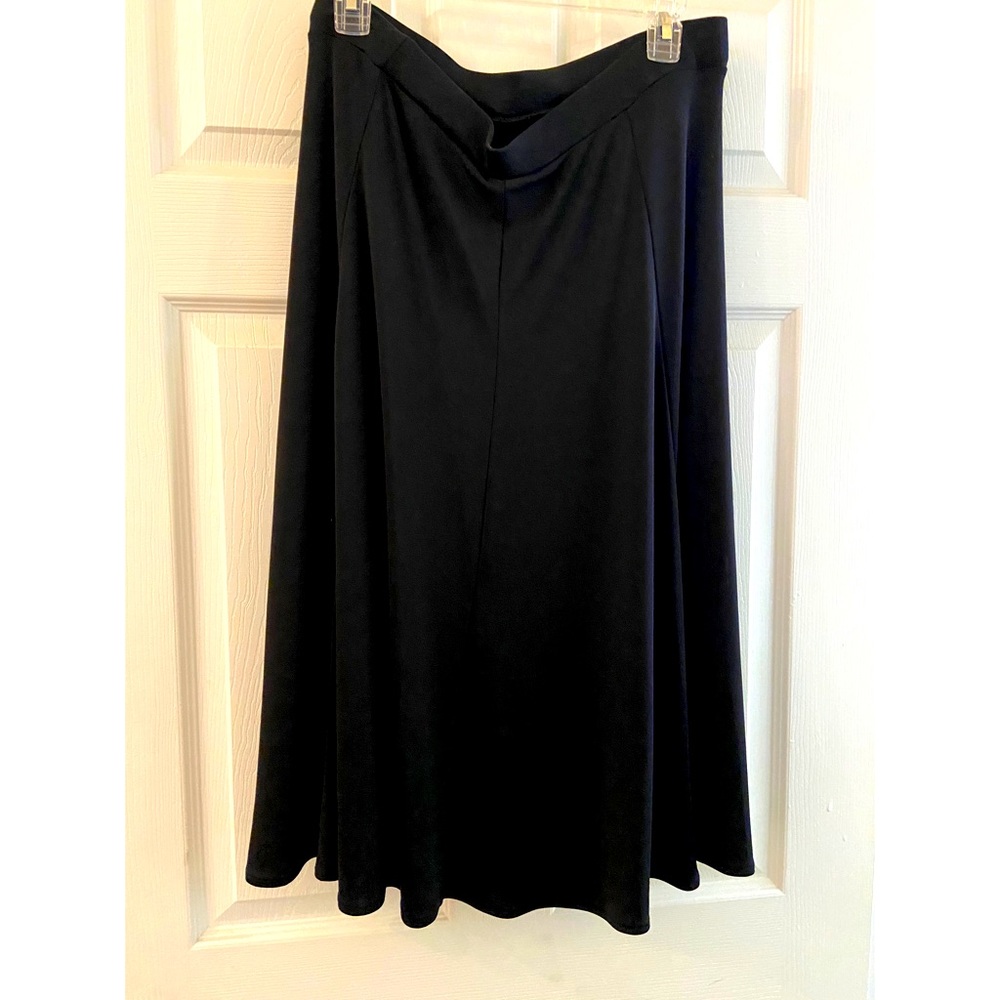 Black Charter Club Skirt (L)